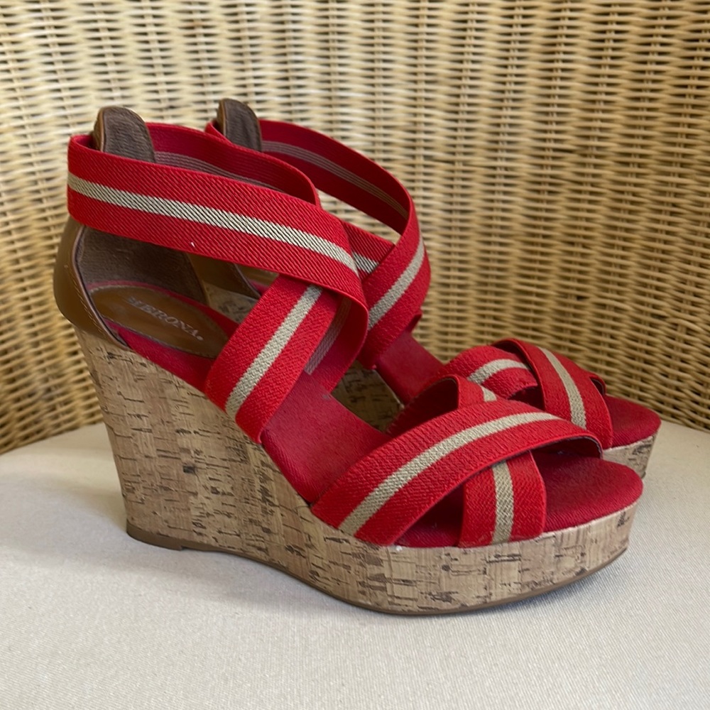 Super Cute Merona Red & Taupe Elastic Strap Wedge Sandals Size 7.5 - Picture 2 of 16
